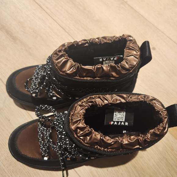 Pajar Women's Winter Boots| The Newest Collection - Picture 2 of 7